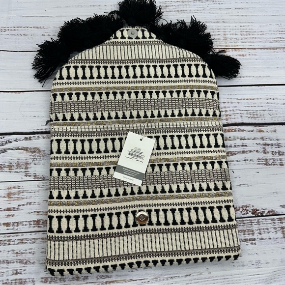 Mud Pie Black & Off White Woven Tassel Clutch New - Picture 9 of 11